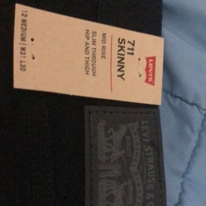 Levi’s 711 Skinny Jeans